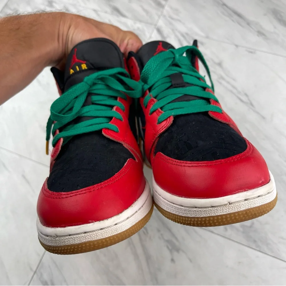 •Nike Air Jordan 1 Mid Boys Size 7Y Red Black Athletic Shoes Sneakers DQ8418-006_4